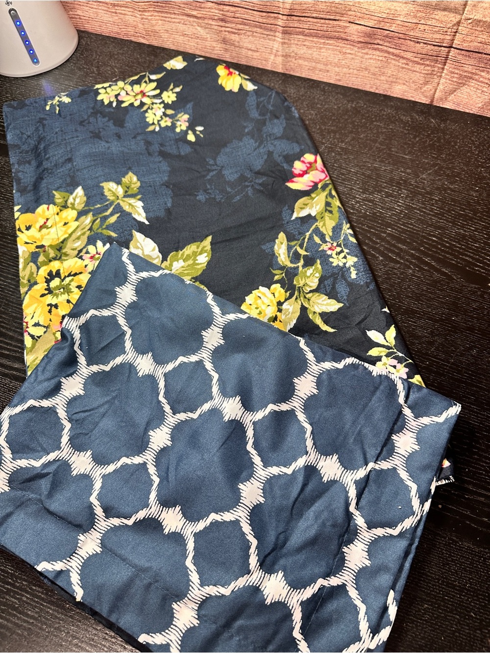(2) Belk Modern Southern Home Bold Floral Reversible Trellis Print Shams 24x29